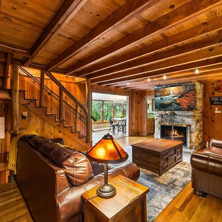 Whiskey Ridge Lodge: 1940s Gem with City Views and Custom Game Room